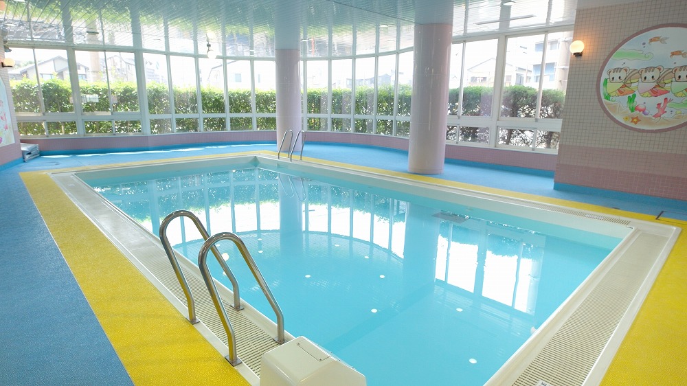 室内プール